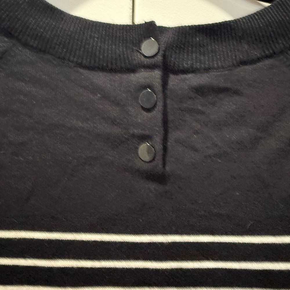 Talbots Black and White Striped Short Sleeve Knit Sweater Top Size Medium NWT - Picture 7 of 7